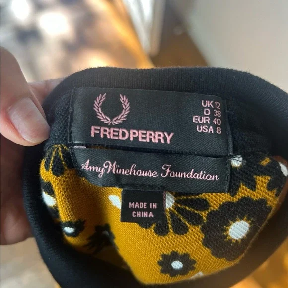 AMY WINEHOUSE FRED PERRY Floral Twin Tipped Black Orange Tennis Polo Shirt S M 8 - Picture 14 of 15